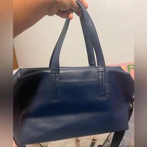 Away Travel everywhere bag.